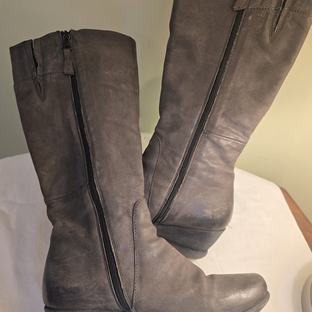 Miz Mooz Gray Leather Wedge boots - Picture 3 of 12